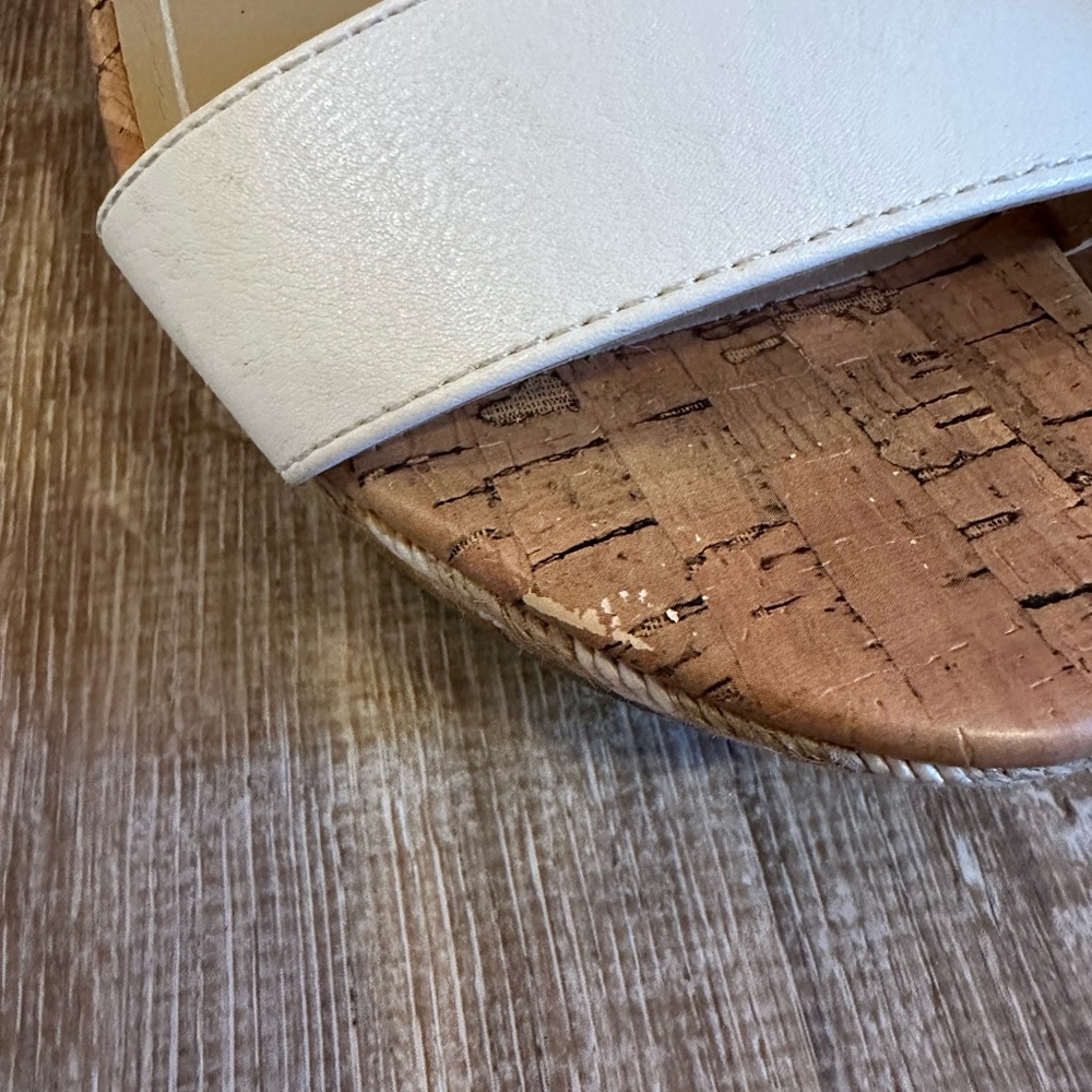Women’s Me Too, White, Wedge Sandals, Size 8M - Picture 9 of 13